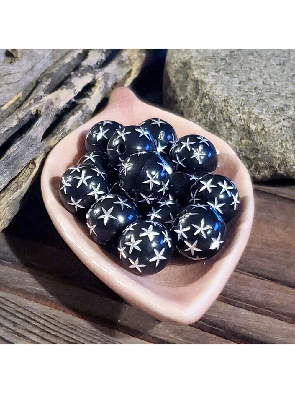 10 Vintage Retro Black Silver Stars 12mm Round Acrylic Shabby Chic Beads